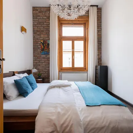 Supercentral Spacious Apartment Budapest